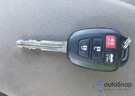 2018 Toyota Corolla Le z USA, uszkodzony, nr VIN 2T1BURHE4JC119159